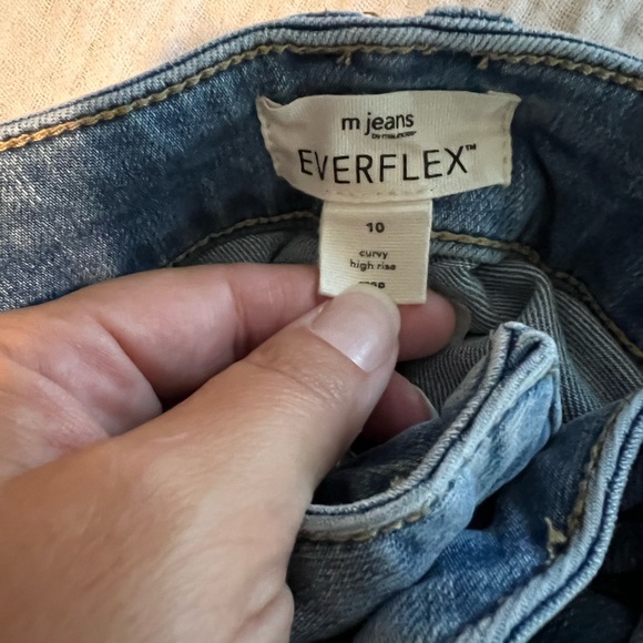 Like new Jean Capri’s - Picture 6 of 6